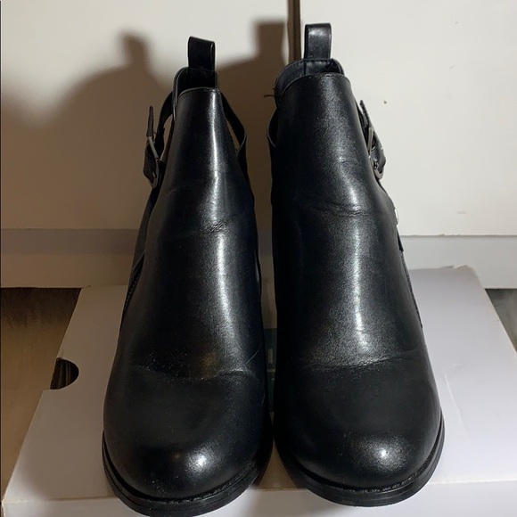 BOOTIES - Picture 2 of 4